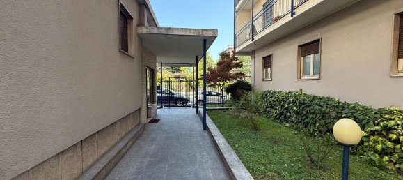 3-salle Appartement à Milan, Italy No. 265619 14