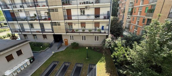 3-salle Appartement à Milan, Italy No. 265619 15