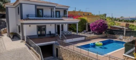 3 bedrooms Villa in Loule, Portugal No. 146119 4