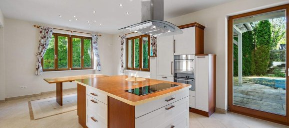 8 rooms Villa in Heiligenkreuz, Austria No. 134802 5