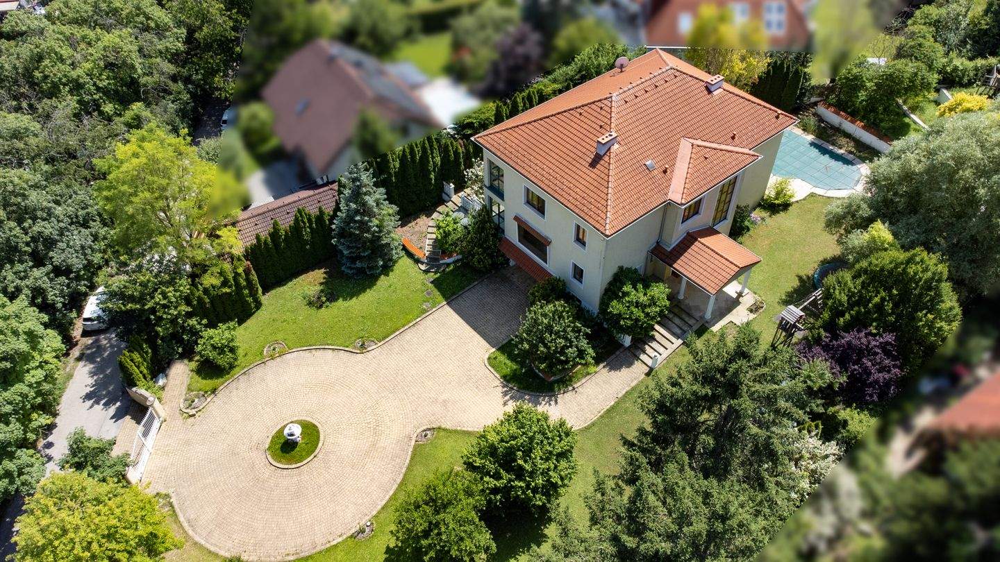 8 rooms Villa in Heiligenkreuz, Austria No. 134802