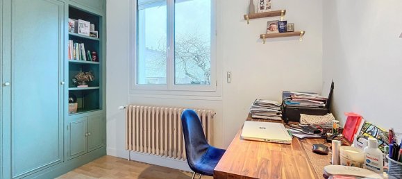 3 bedrooms House in Chartres, France No. 42900 8