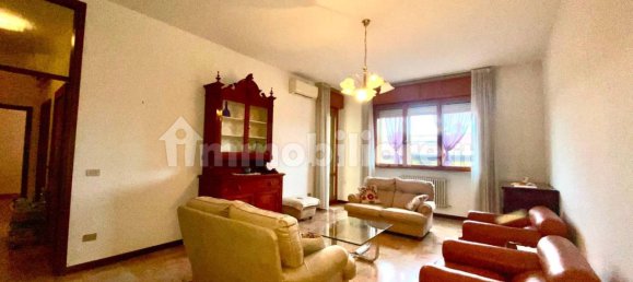 Apartamento de 3 dormitorios en Forlì, Italy No. 70237 8