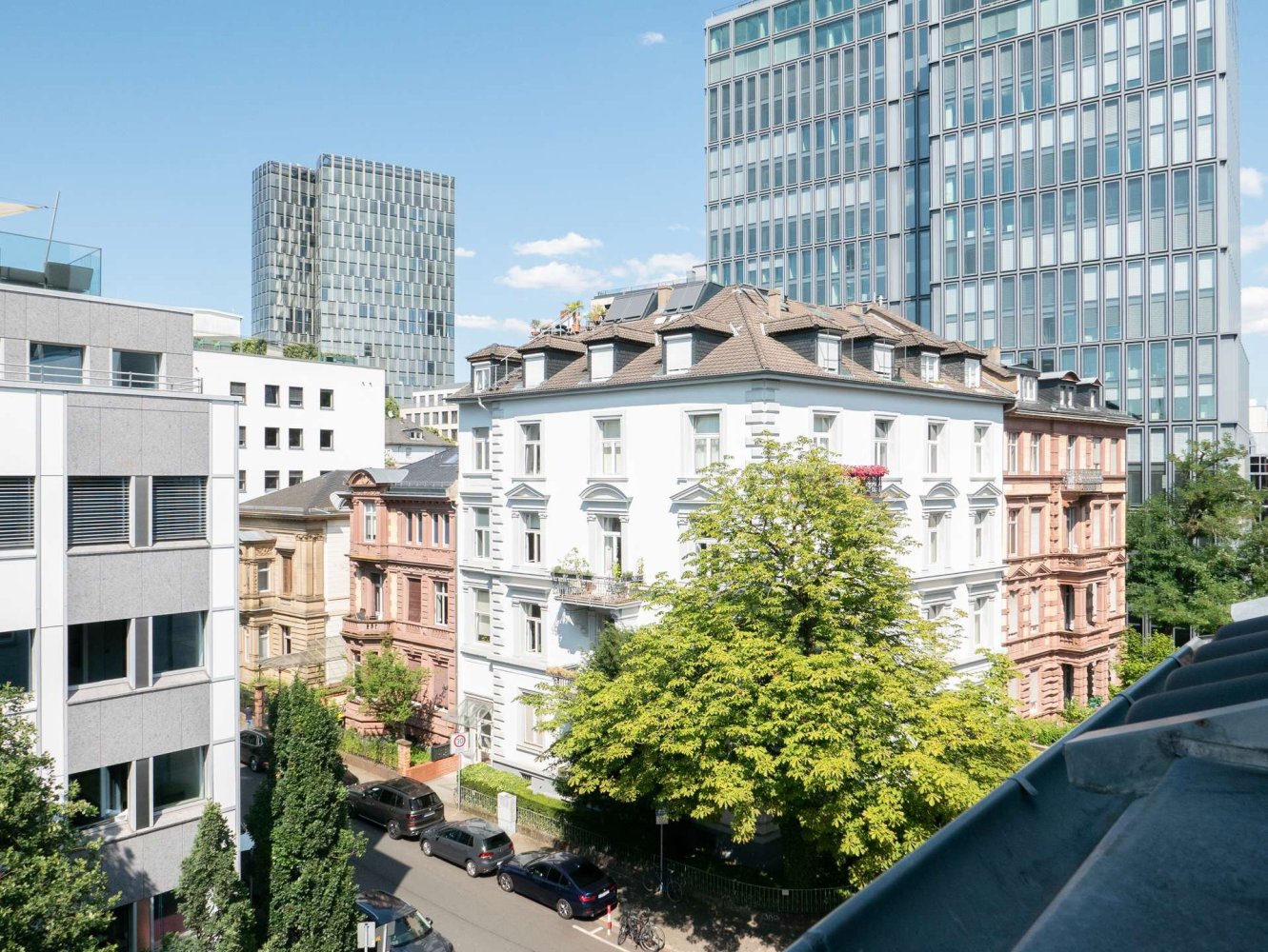 Квартира с 2 спальнями в Франкфурт на Майне, Германия № 246084