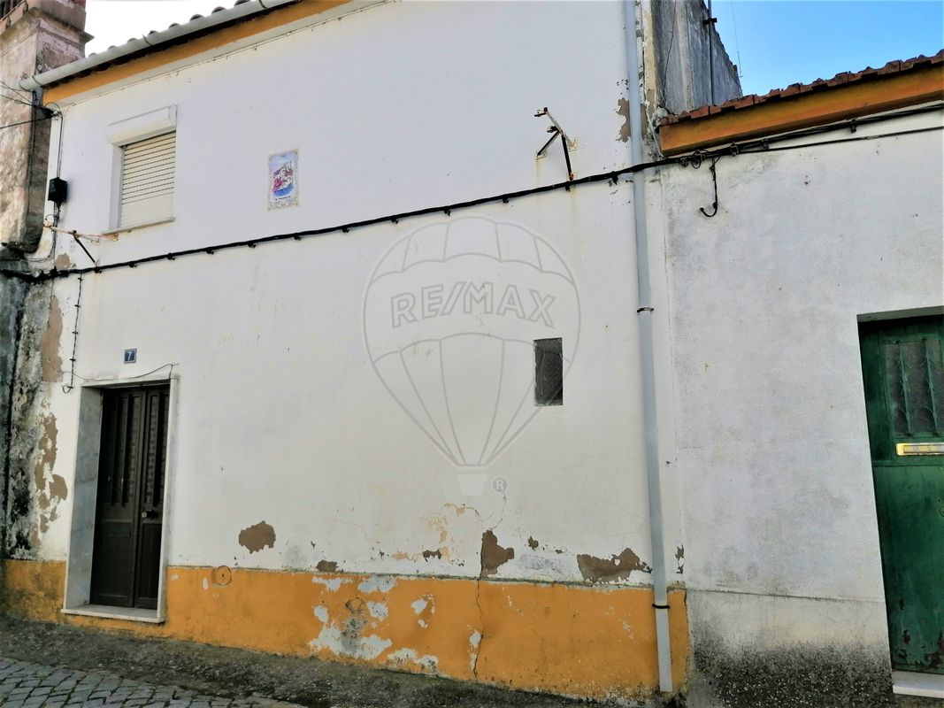 2 Schlafzimmer Haus in Crato, Portugal, Nr. 25470
