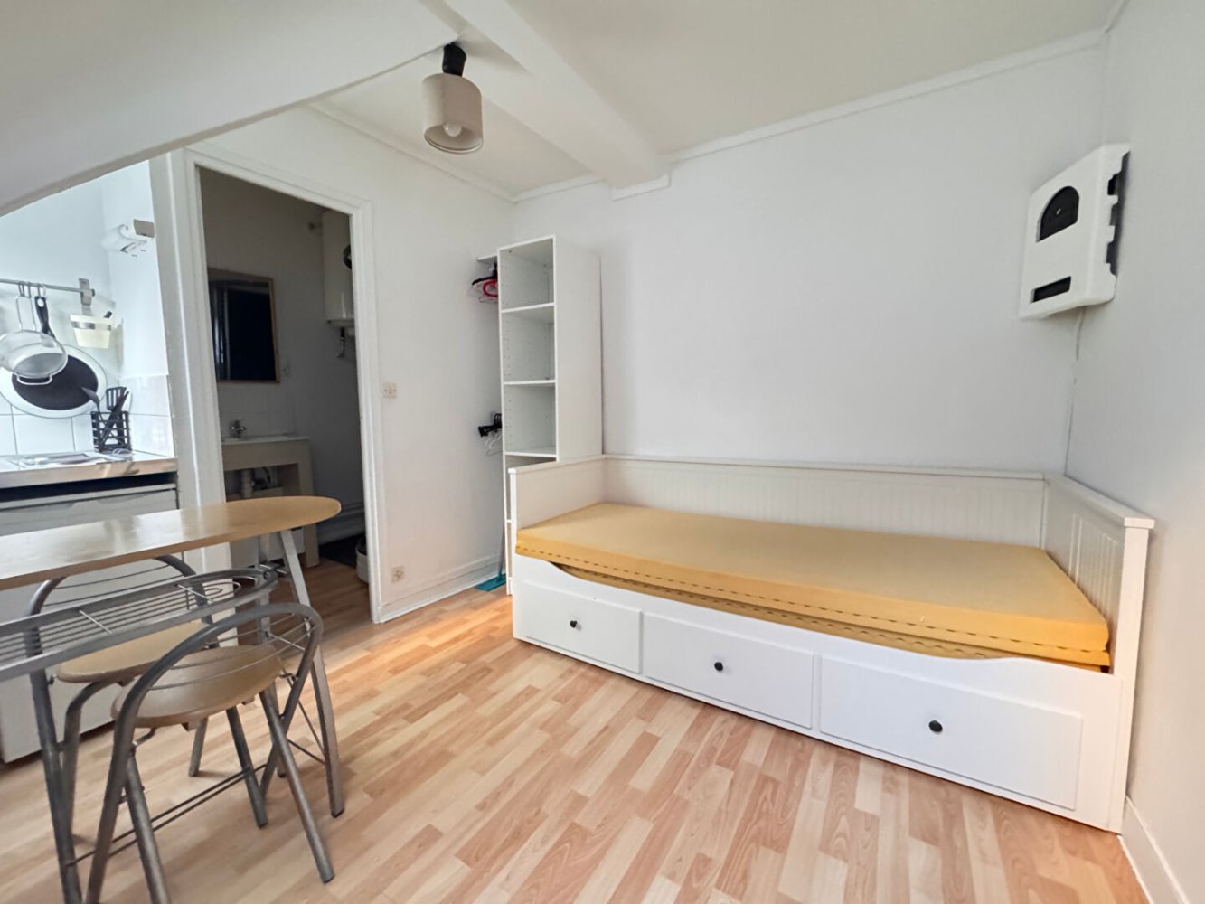 Estudio en Lille, France No. 320648