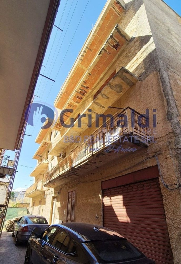 Bâtiment à Bagheria, Italy 600m² No. 325713