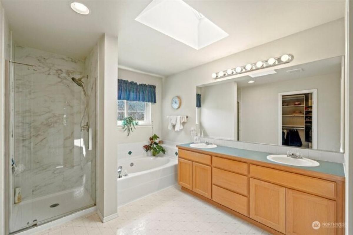 4 غرف نوم منزل في Puyallup, USA رقم 429488