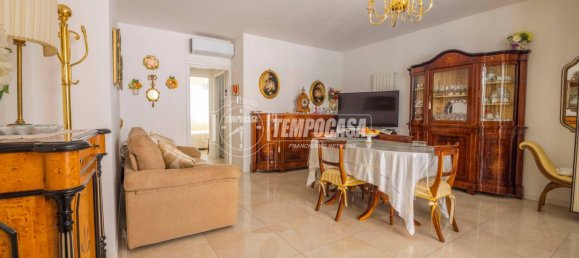 2 bedrooms Apartment in Senigallia, Italy No. 266871 3