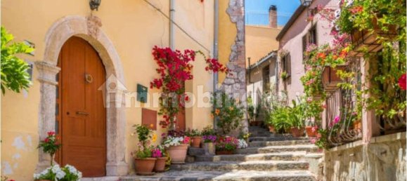 3 Schlafzimmer Wohnung in Barcellona Pozzo di Gotto, Italy, Nr. 280761 6