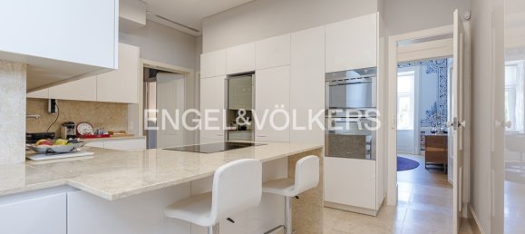 5 غرف نوم منزل ذو طابقين في Lisbon, Portugal رقم 105226 15