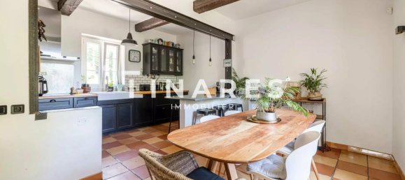 4 bedrooms Castles in Marseille, France No. 291186 10