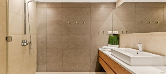 6 Schlafzimmer Villa in Marbella, Spain, Nr. 93743 26