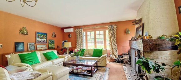 6 Schlafzimmer Schlösser in Poigny-la-Foret, France, Nr. 173451 3