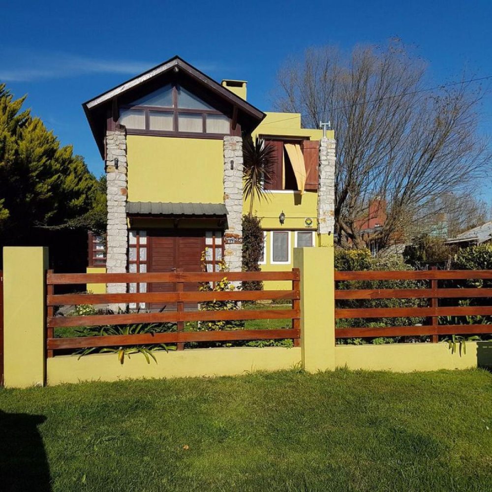 2 bedrooms House in Mar del Plata, Argentina No. 67571