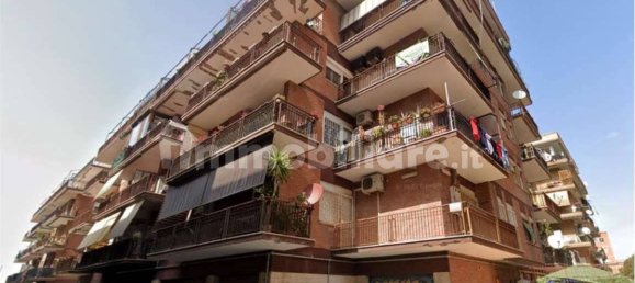 2 bedrooms Apartment in Rome, Italy No. 185708 4