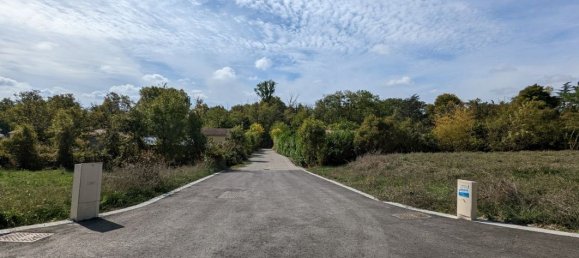  Land in Haute-Garonne, France No. 284847 2