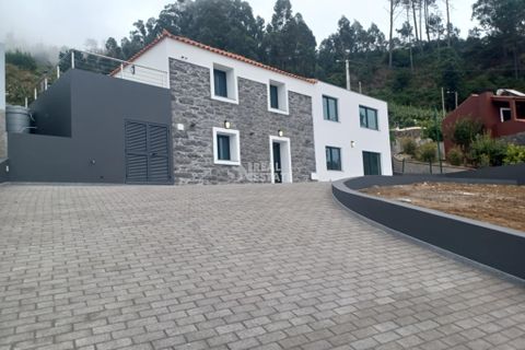 2 bedrooms House in Calheta, Portugal No. 355140