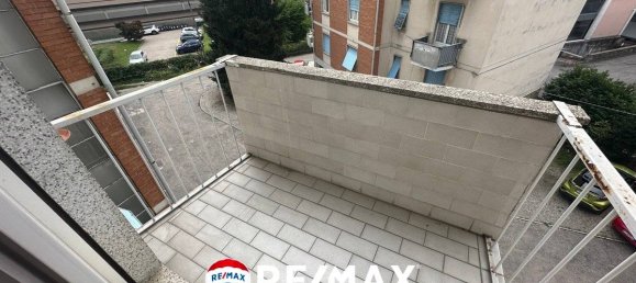 Apartamento de 2 dormitorios en Varese, Italy No. 80527 10