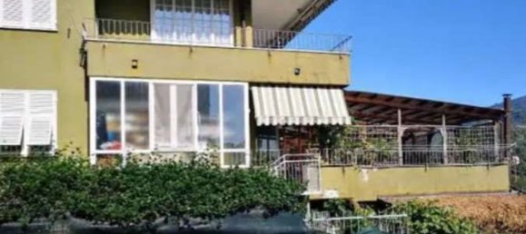 7 rooms Apartment in Follo, Italy No. 309694 5