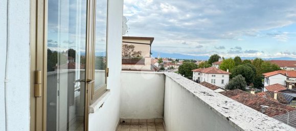 2 Schlafzimmer Wohnung in Udine, Italy, Nr. 380983 9