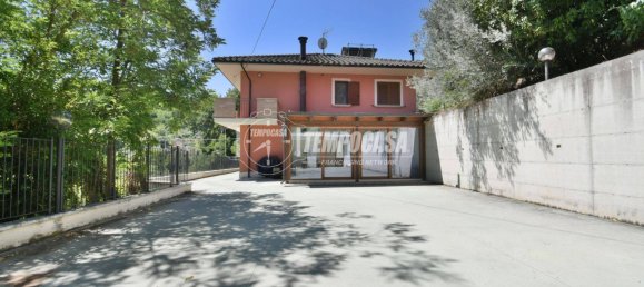 Вилла с 5 спальнями в Фолиньяно, Италия № 370977 4