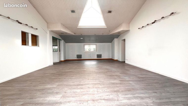 Büro in Talmont-Saint-Hilaire, France 136m², Nr. 313932