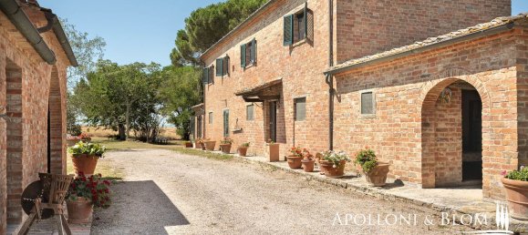 10غرفة منزل في Foiano della Chiana, Italy رقم 53536 13