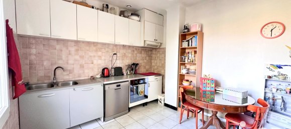 3 bedrooms Apartment in Saint-Raphael, France No. 289600 8