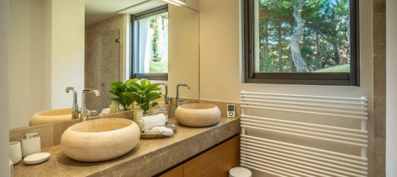 5 bedrooms Commercial property in Grimaud, France No. 38240 11