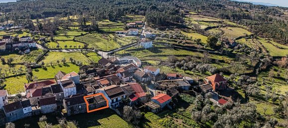 1 bedroom House in Algodres, Portugal No. 27461 8