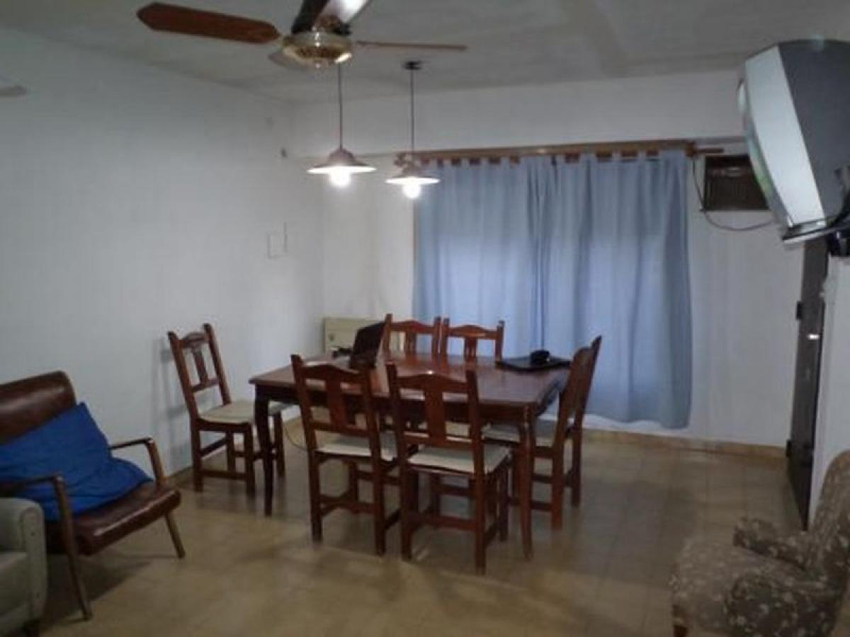 Дом с 4 спальнями в Итусаинго, Аргентина № 94892