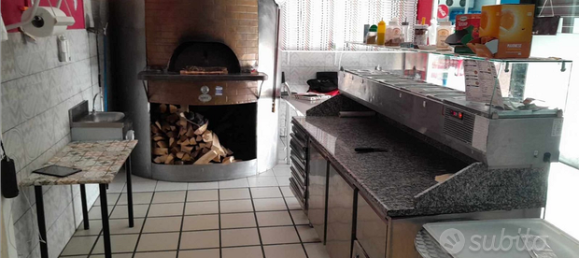 Propiedad comercial de 4 habitaciónes en Segrate, Italy No. 292229 2