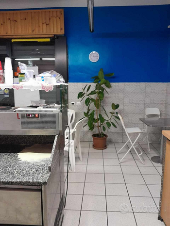 Propiedad comercial de 4 habitaciónes en Segrate, Italy No. 292229