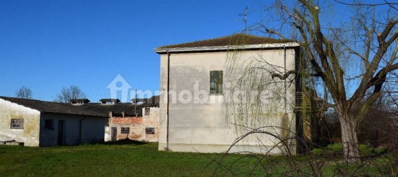 Villa de 3 dormitorios en Campegine, Italy No. 273954 2