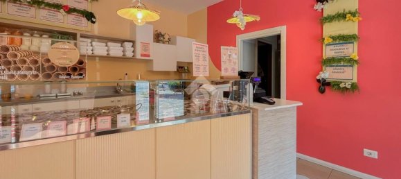 50m² Office in Mozzo, Italy No. 258416 6