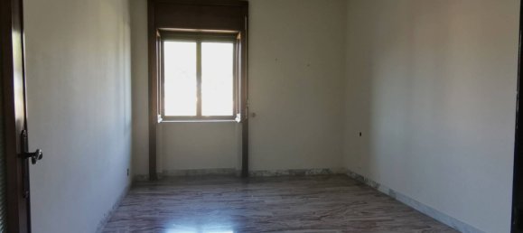 5-salle Appartement à Avellino, Italy No. 303589 6