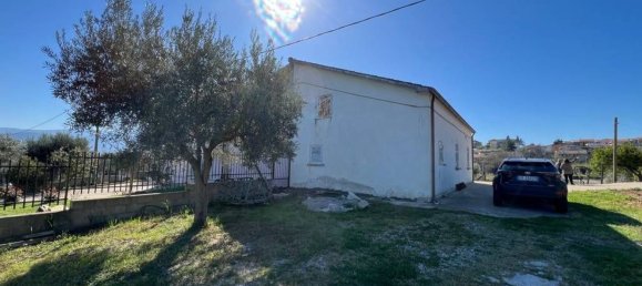 3 Schlafzimmer Haus in Rende, Italy, Nr. 336689 3