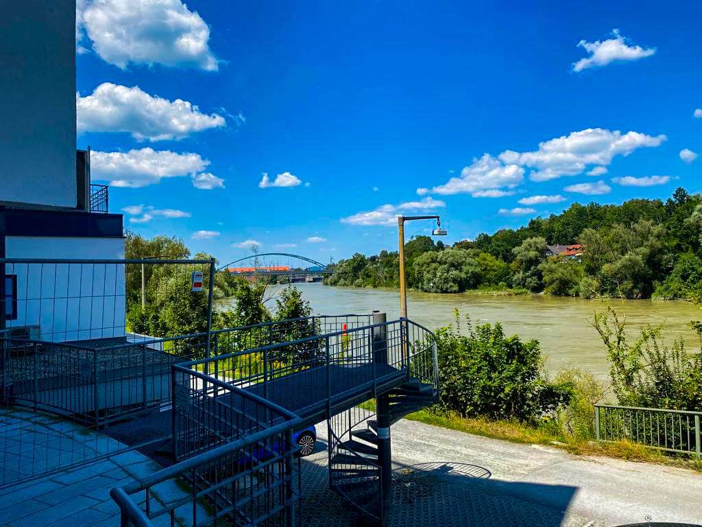 141m² Office in Passau, Germany No. 365077