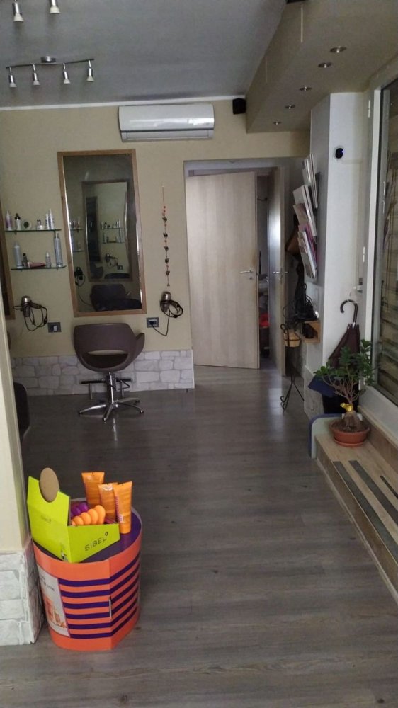 61m² Commercial property in Bari, Italy No. 256859