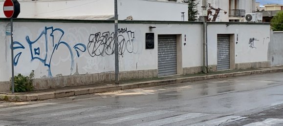 61m² Commercial property in Bari, Italy No. 256859 2