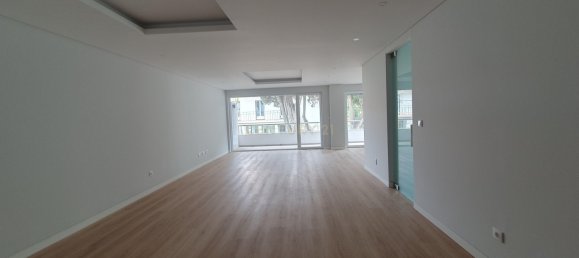 3 bedrooms Apartment in Cascais, Portugal No. 133129 6