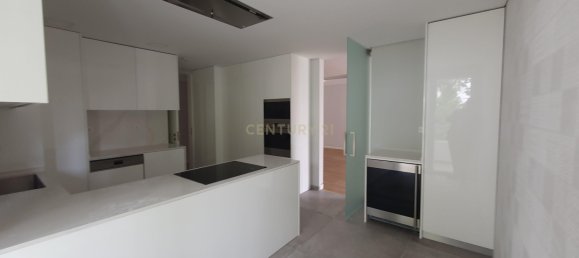 3 bedrooms Apartment in Cascais, Portugal No. 133129 2