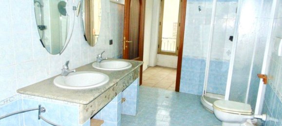 8-Zimmer Haus in Cunico, Italy, Nr. 70016 9