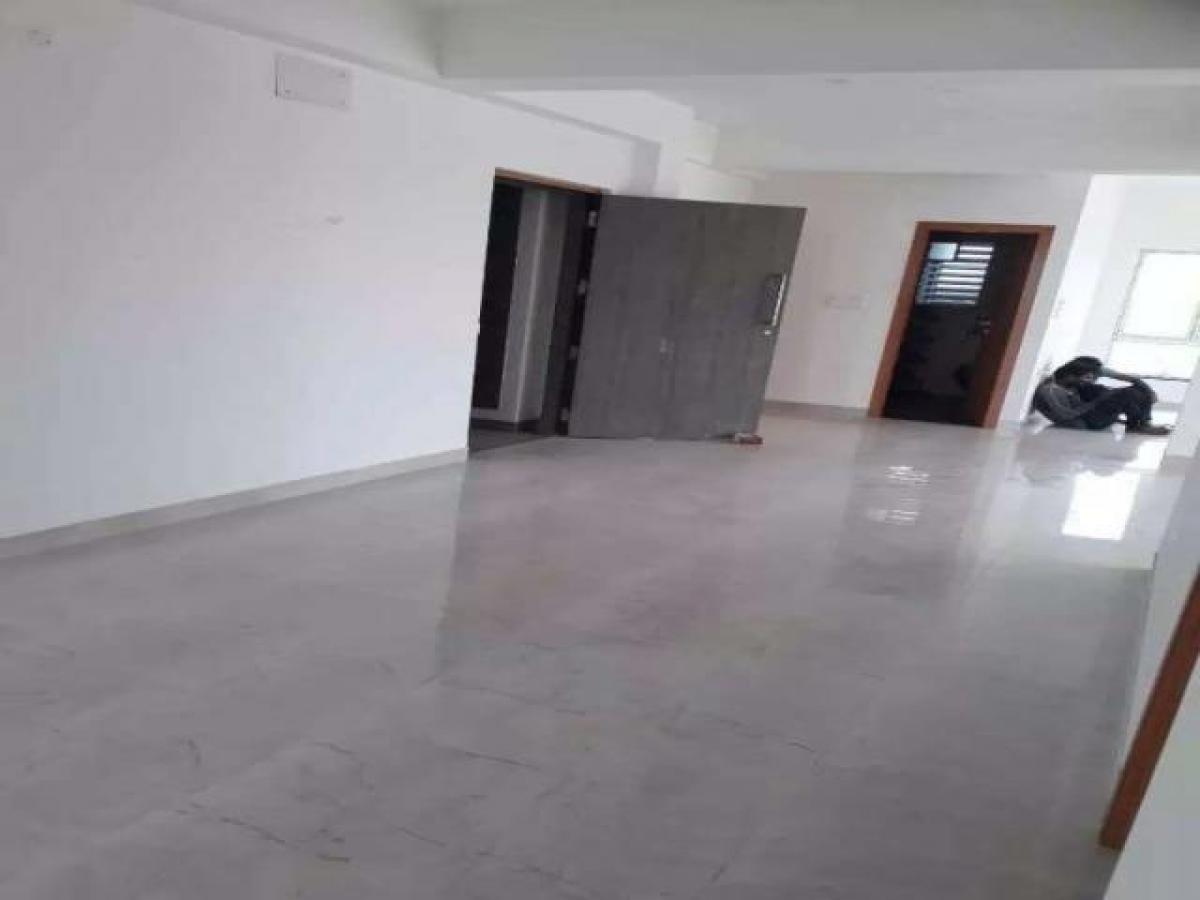 4 bedrooms House in Kolkata, India No. 21347