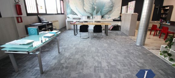 Almacén en Caronno Pertusella, Italy 1000 m² No. 336411 2