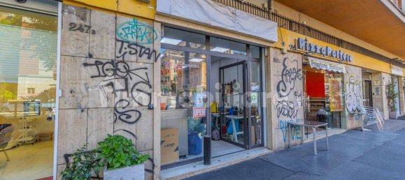 1 room Commercial property in Rome, Italy No. 293161 10