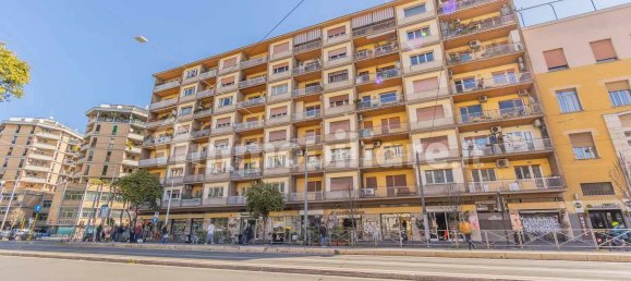 1 room Commercial property in Rome, Italy No. 293161 5