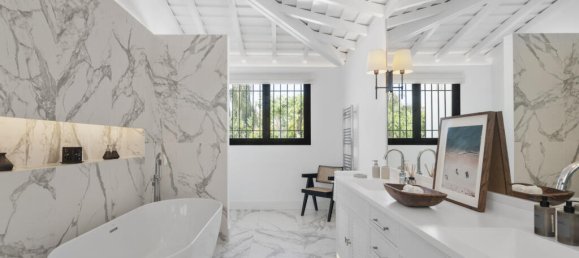 7 bedrooms Villa in Marbella, Spain No. 89531 32