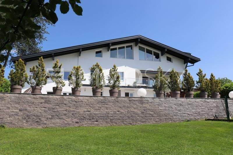 19 rooms House in Obertrum am See, Austria No. 253205